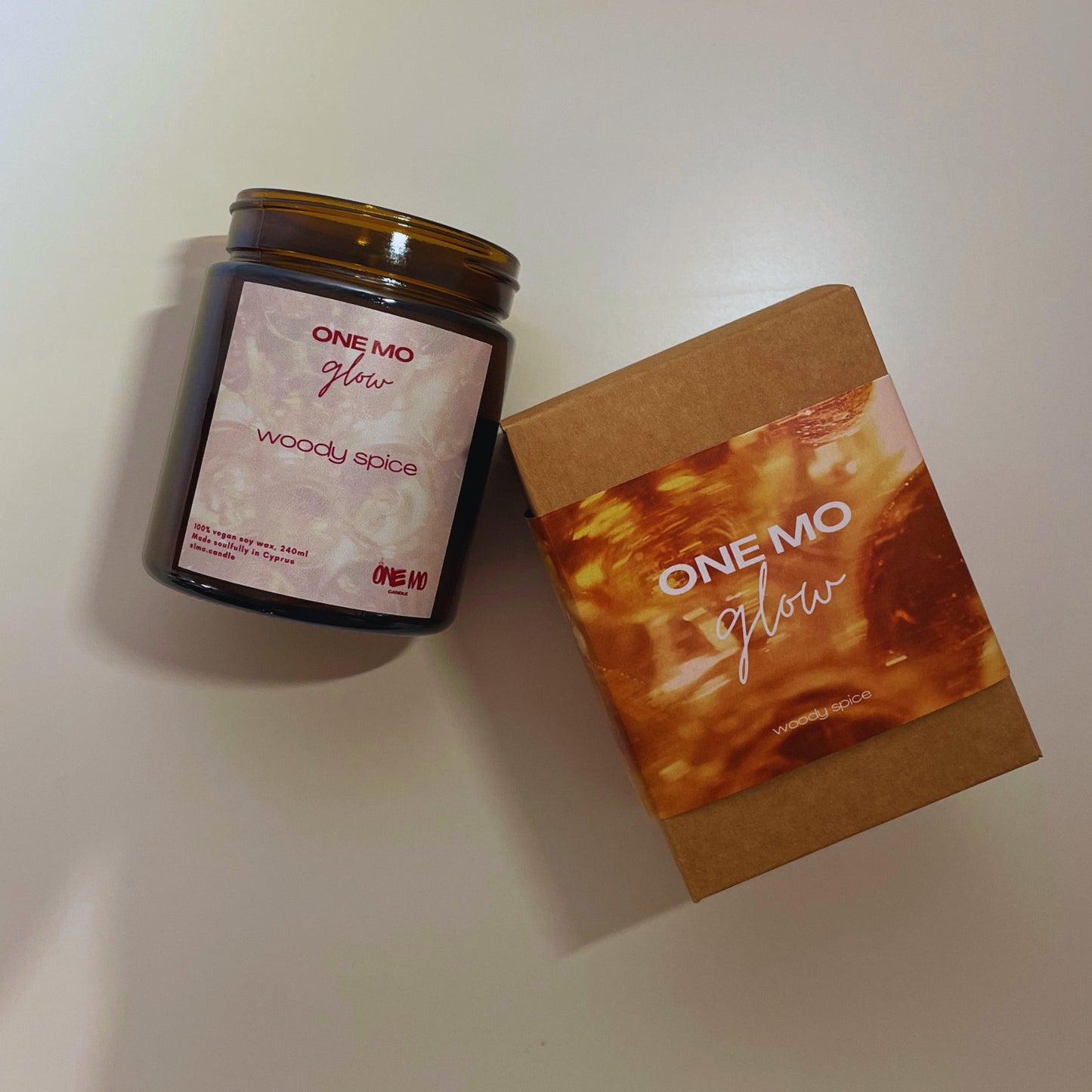 Candle "ONE MO glow"